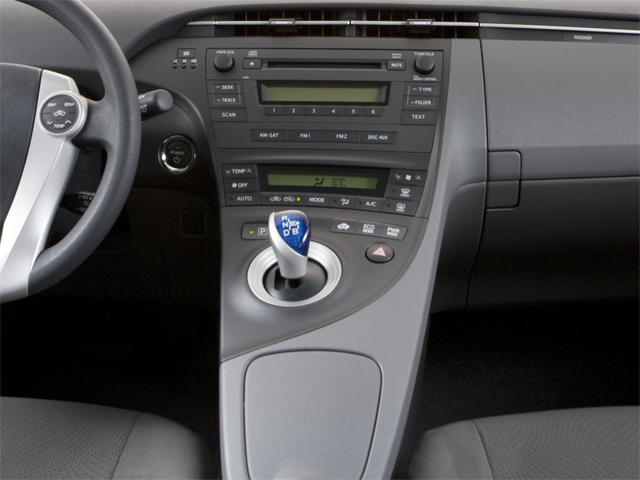 2010 Toyota PRIUS III