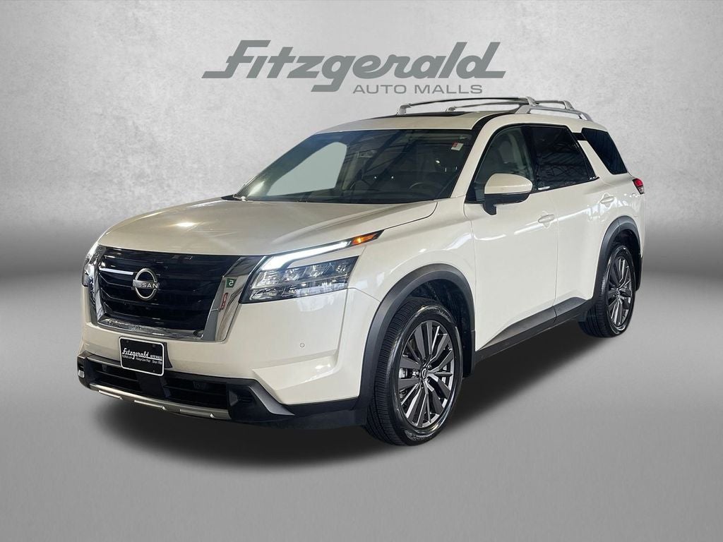 2024 Nissan Pathfinder SL