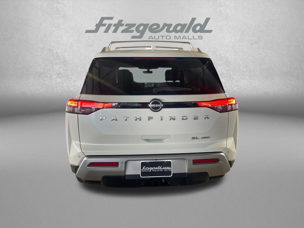 2024 Nissan Pathfinder SL