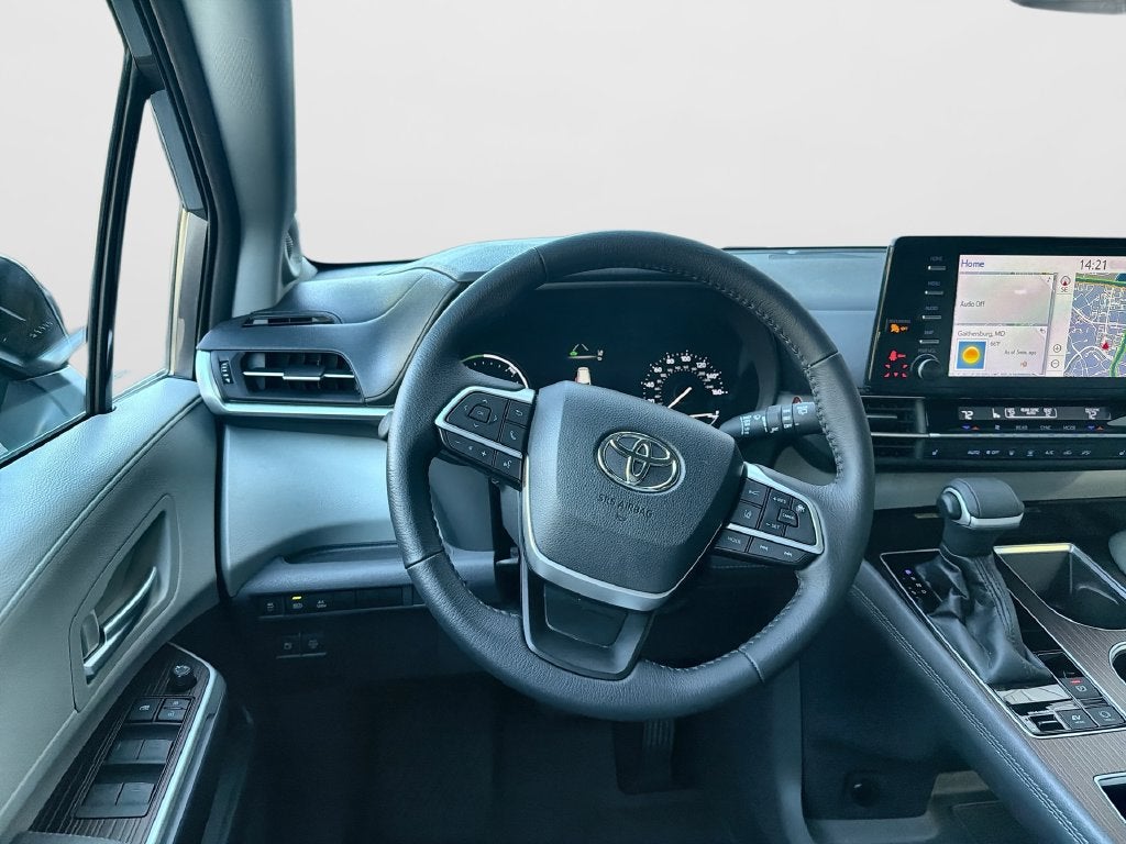 2021 Toyota Sienna XLE 7 Passenger