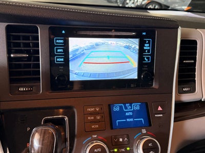 2017 Toyota Sienna XLE Premium 8 Passenger