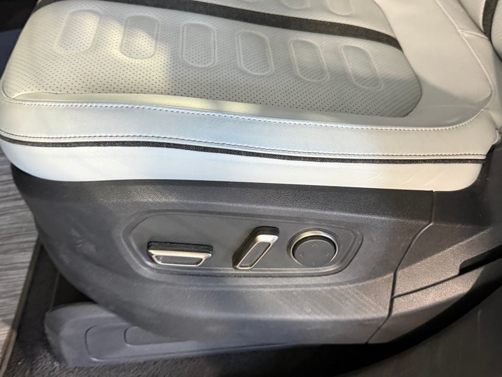 2023 Rivian R1S Adventure