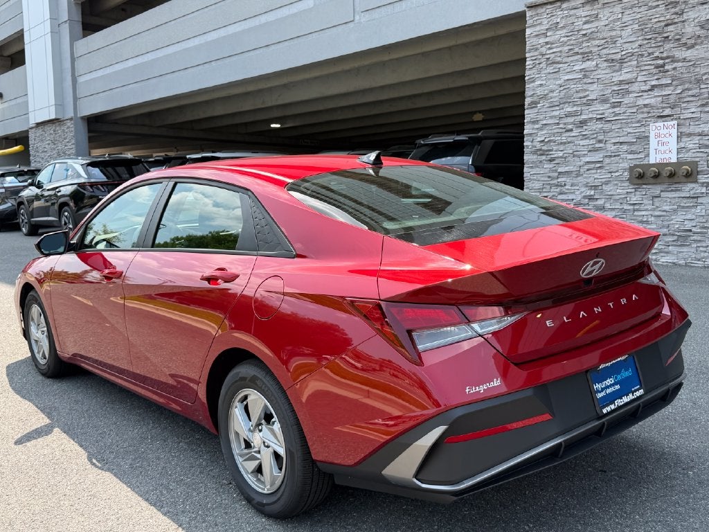 2025 Hyundai Elantra SE