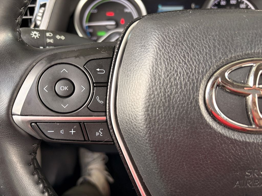 2023 Toyota Camry Hybrid XLE