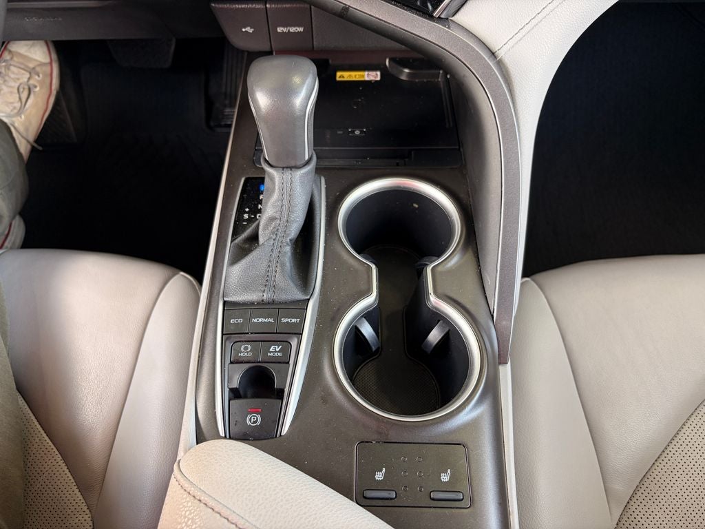 2023 Toyota Camry Hybrid XLE