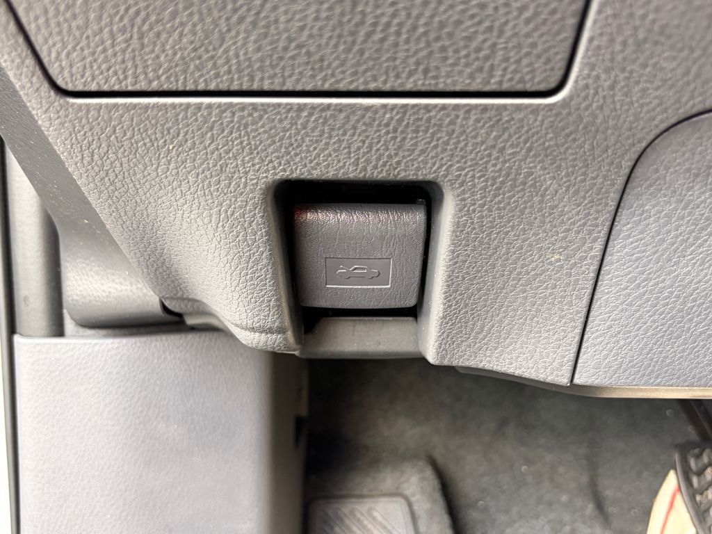 2023 Toyota Camry Hybrid XLE
