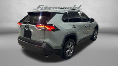 2022 Toyota RAV4 Hybrid XLE