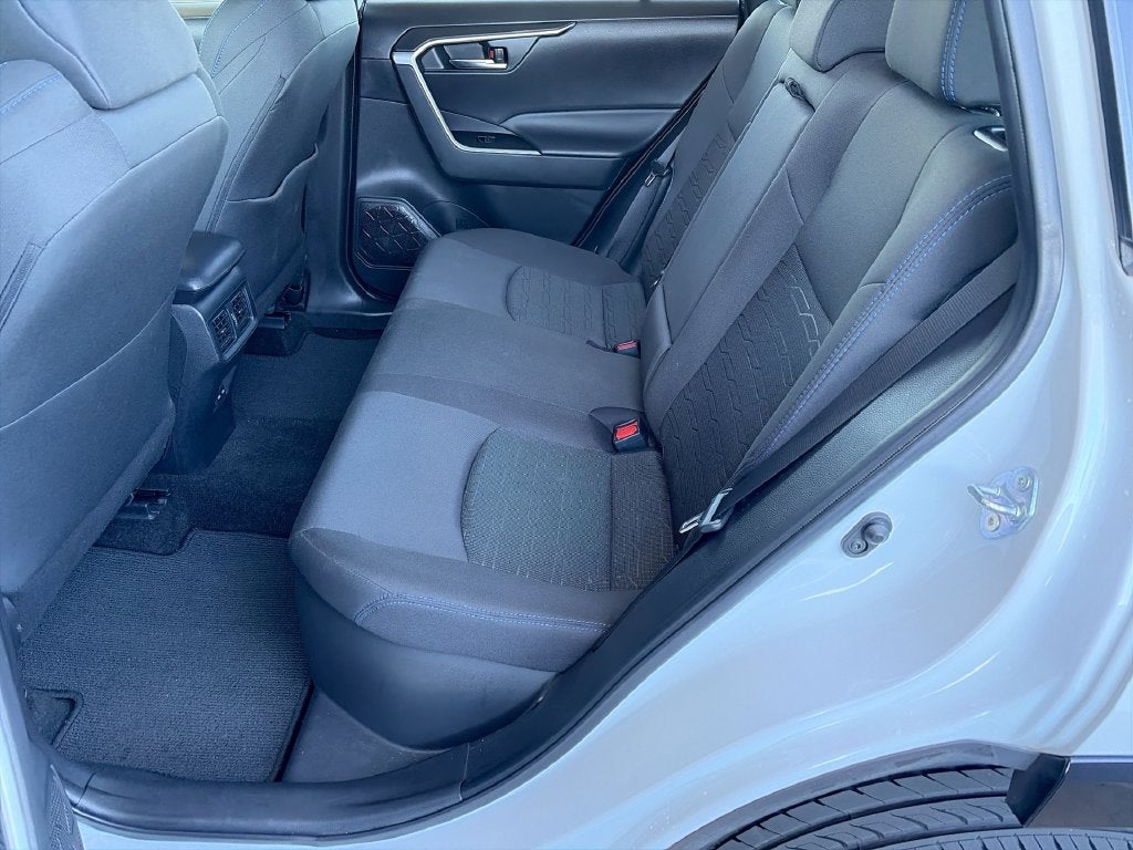 2024 Toyota RAV4 Hybrid SE