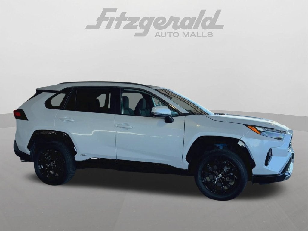 2024 Toyota RAV4 Hybrid SE