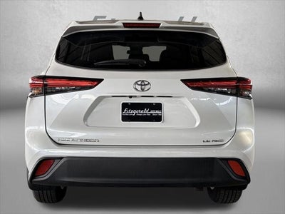2022 Toyota HIGHLANDER LE