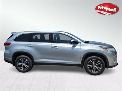 2019 Toyota HIGHLANDER LE Plus