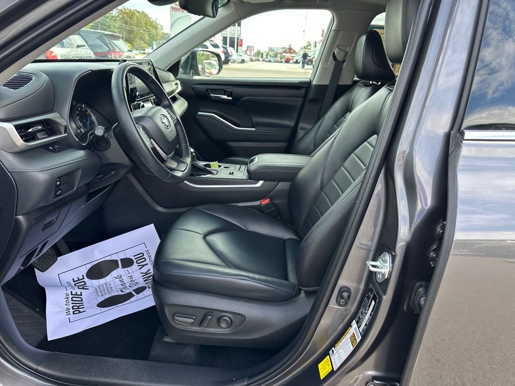 2022 Toyota HIGHLANDER HYBRD XLE