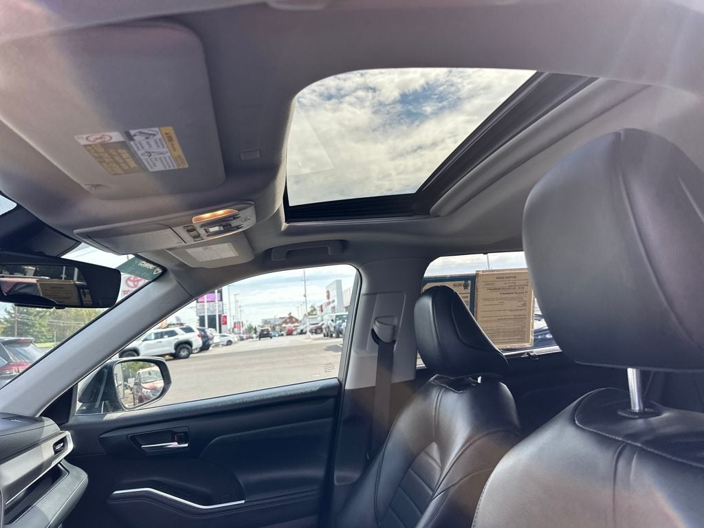 2022 Toyota HIGHLANDER HYBRD XLE