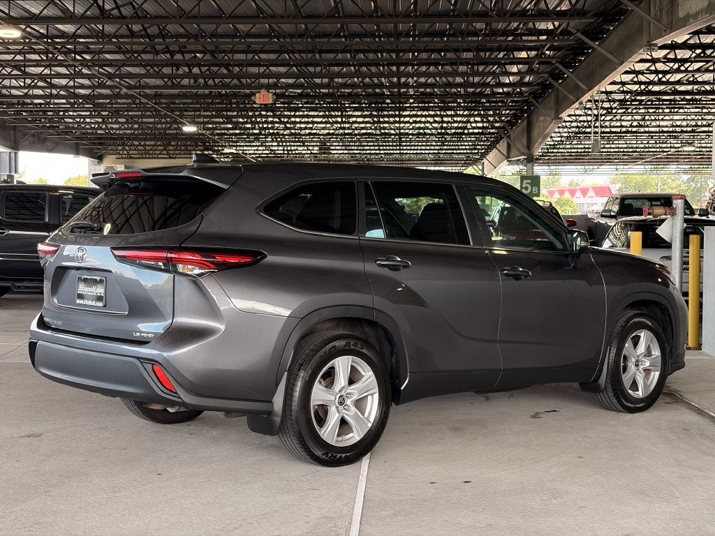 2025 Toyota Highlander LE