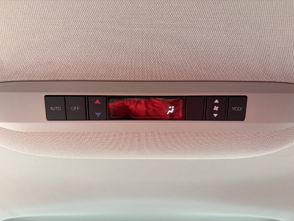 2026 Toyota Sienna LE 7 Passenger