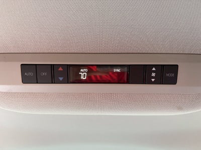 2025 Toyota Sienna LE 8 Passenger