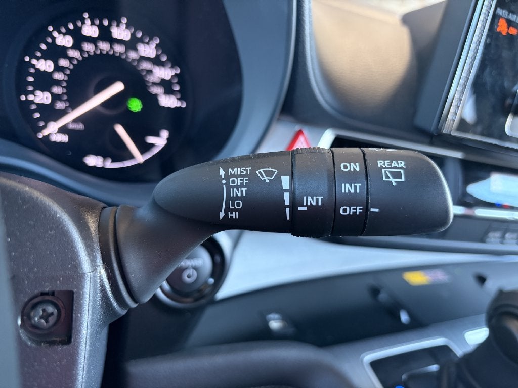 2025 Toyota Sienna LE 8 Passenger