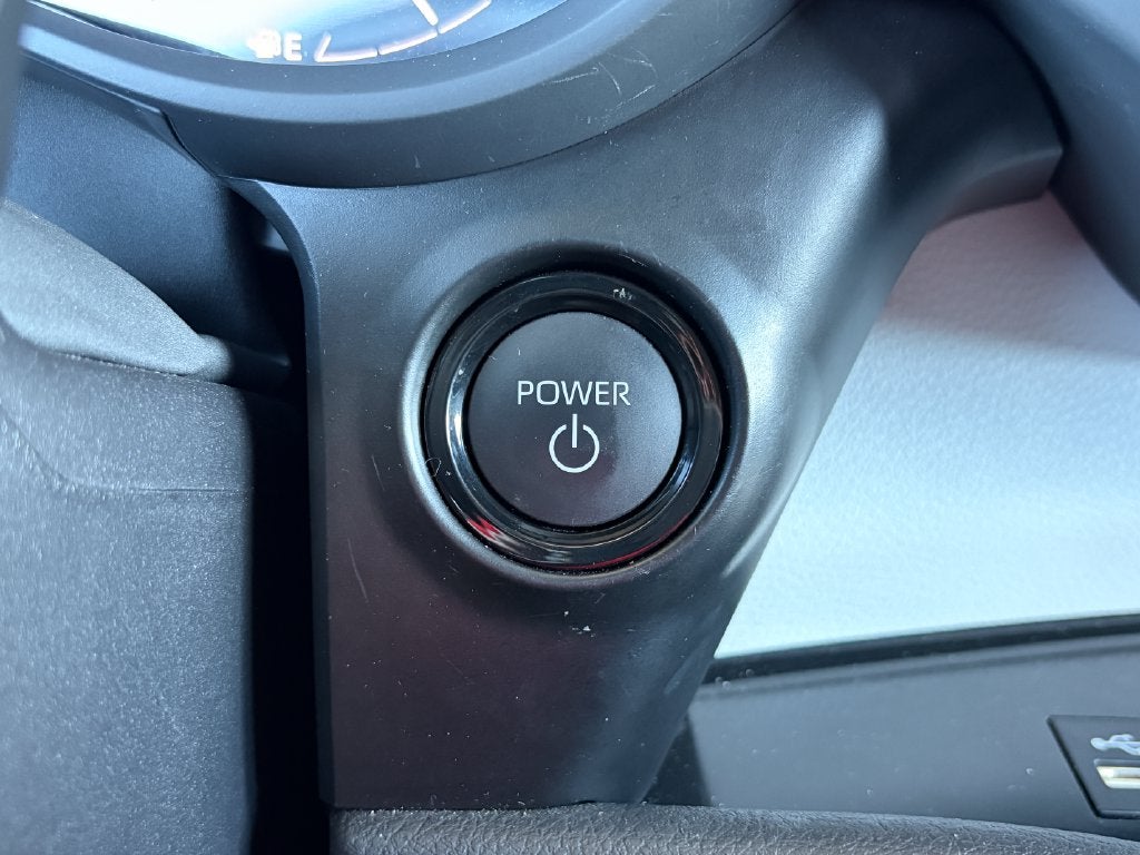 2025 Toyota Sienna LE 8 Passenger