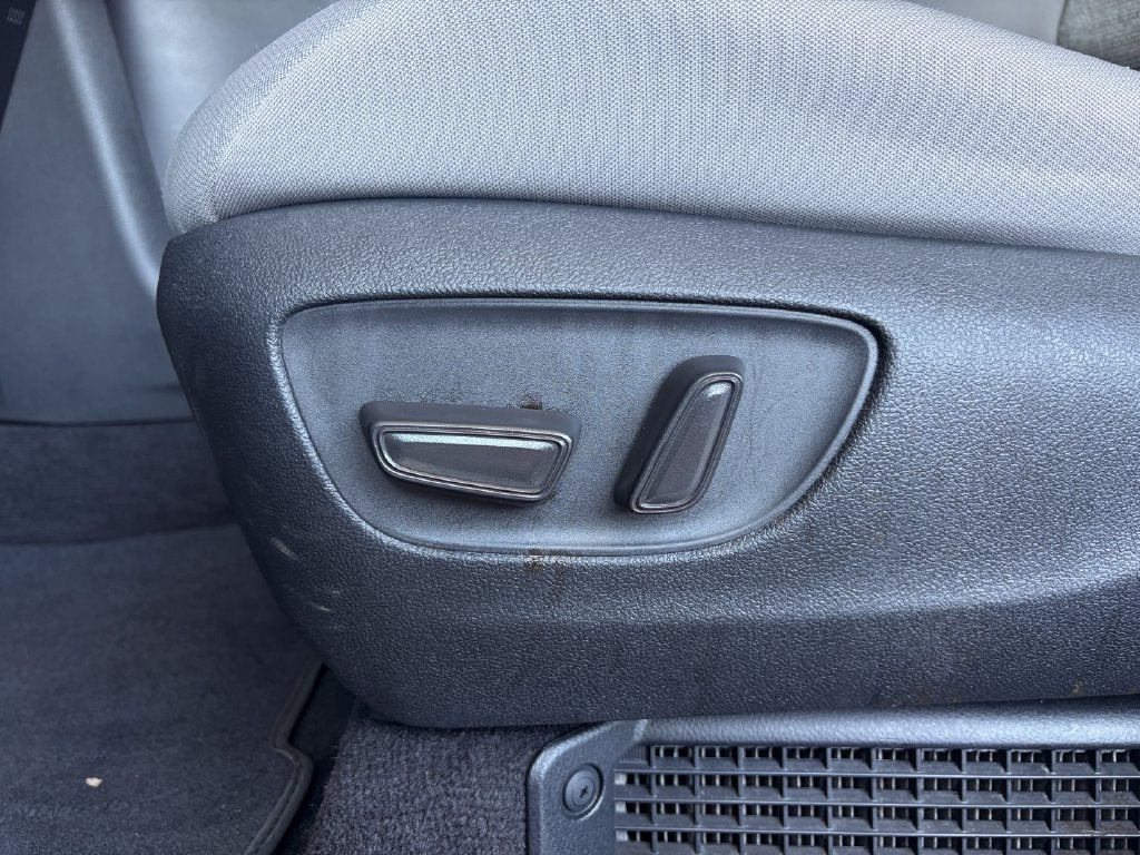 2025 Toyota Sienna LE 8 Passenger