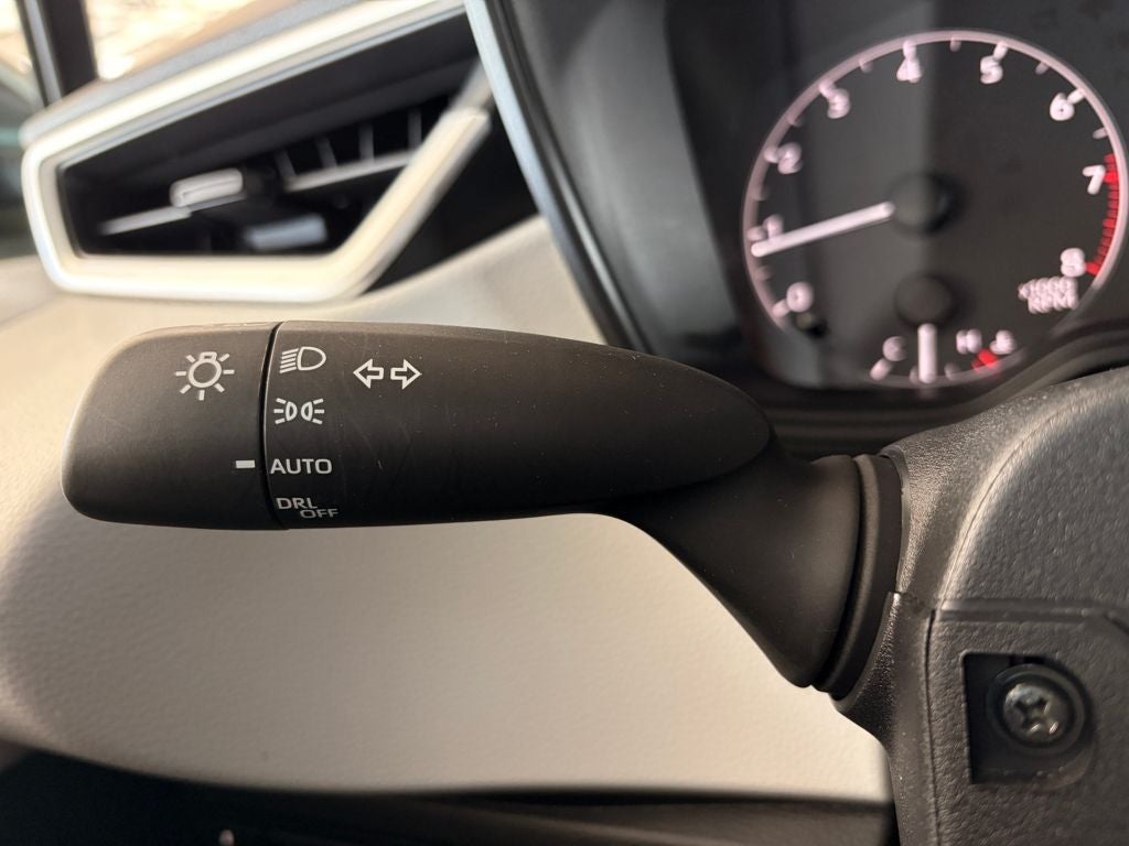 2025 Toyota COROLLA SE