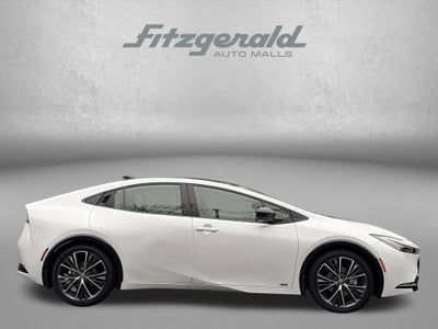 2024 Toyota PRIUS XLE