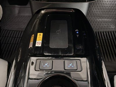 2022 Toyota PRIUS XLE AWD-e