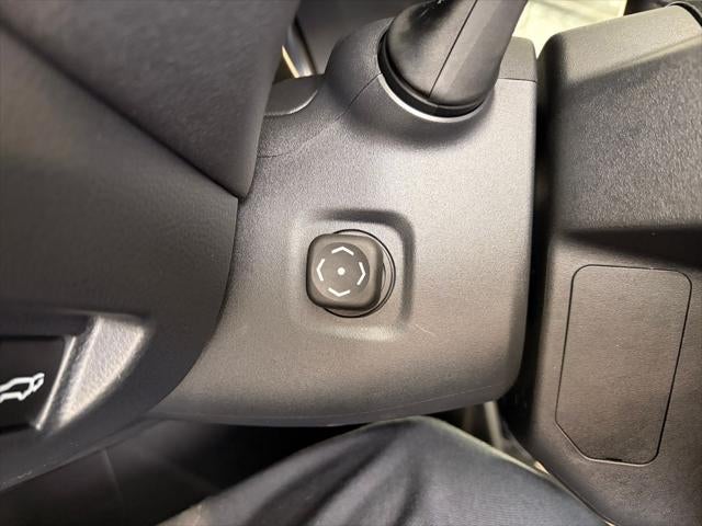 2024 Toyota Venza LE