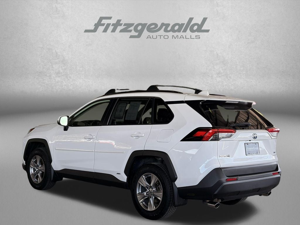 2022 Toyota RAV4 Hybrid XLE
