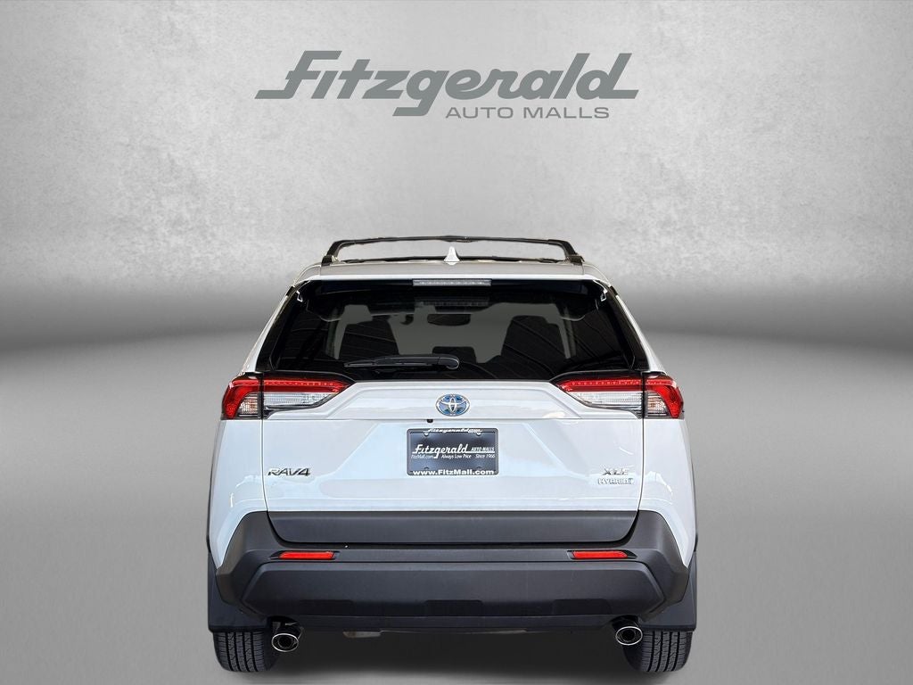 2022 Toyota RAV4 Hybrid XLE