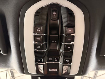 2020 Porsche Macan S