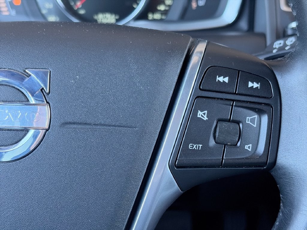 2015 Volvo XC60 T5 Premier Plus