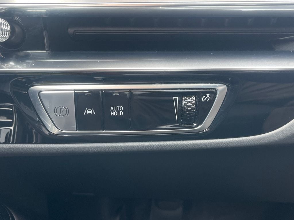 2025 Cadillac LYRIQ Sport