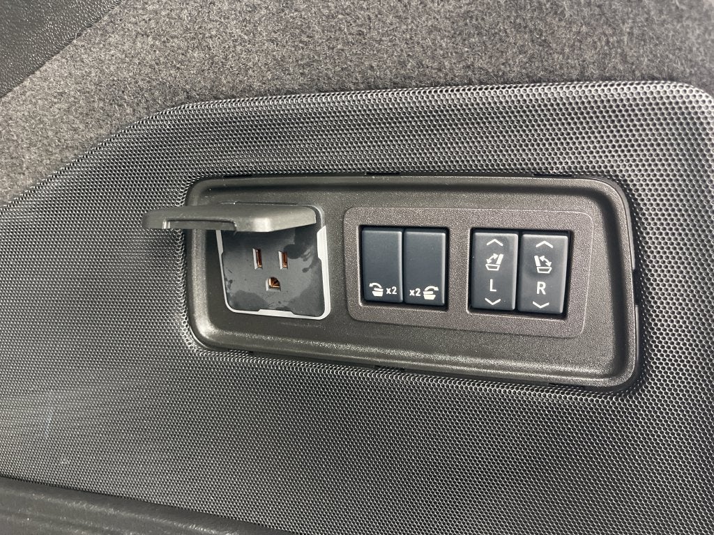 2024 Cadillac Escalade ESV Sport Platinum