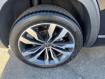 2022 Volkswagen Atlas 3.6L V6 SEL Premium R-Line