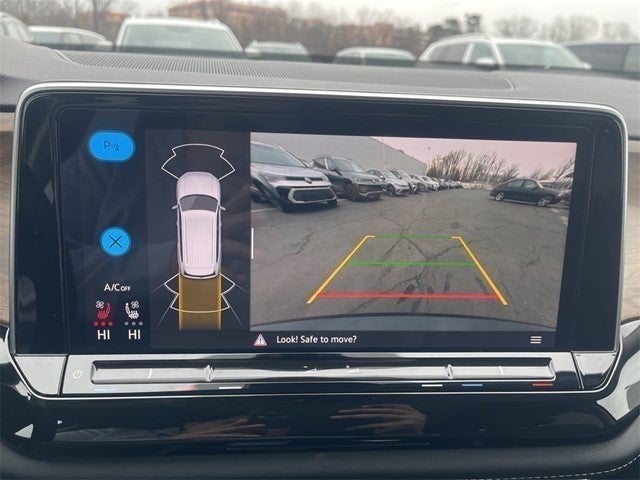 2025 Volkswagen Atlas 2.0T SE w/Technology