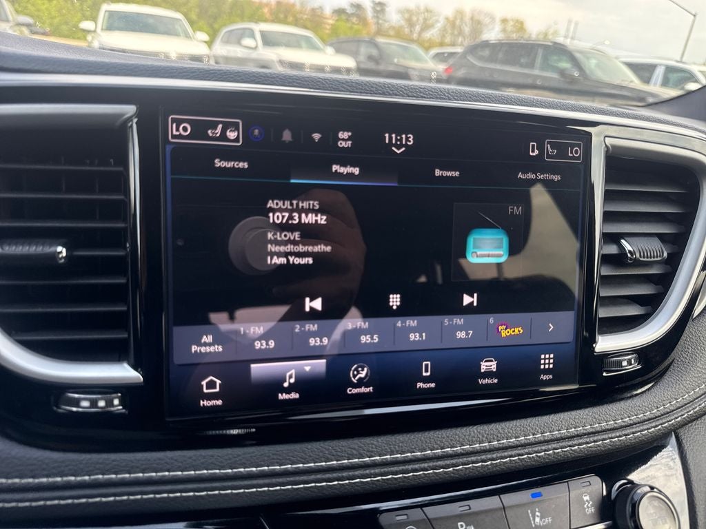 2025 Chrysler Pacifica Select