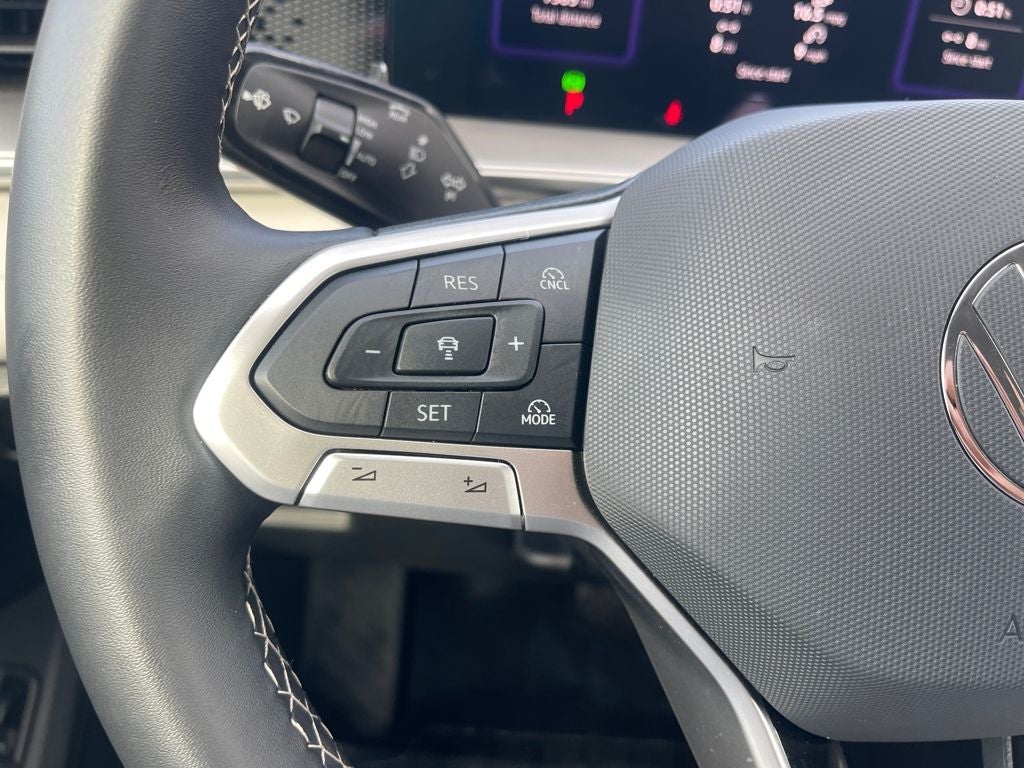 2025 Volkswagen Tiguan 2.0T SE