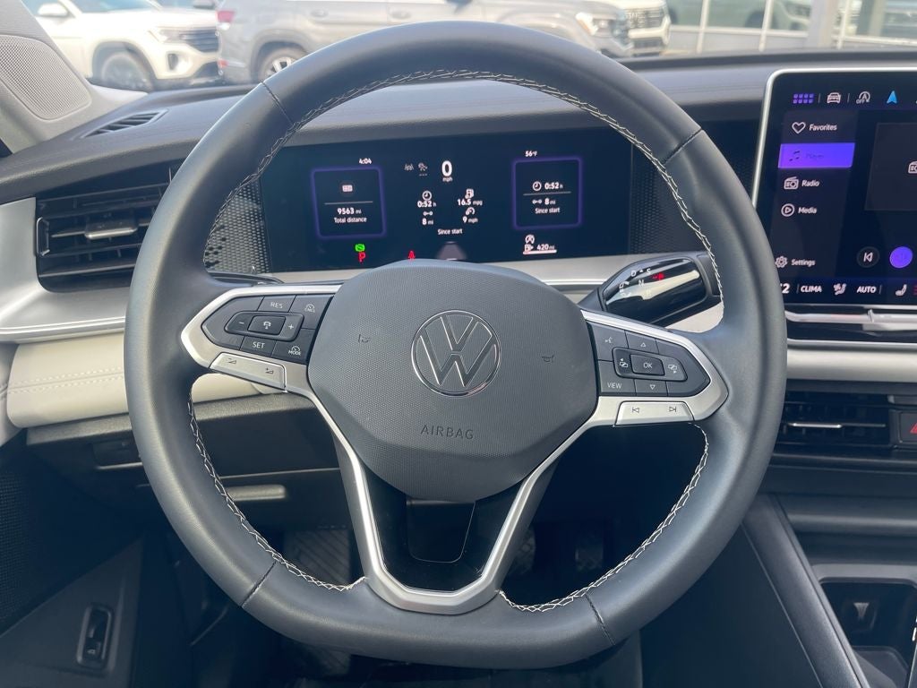 2025 Volkswagen Tiguan 2.0T SE