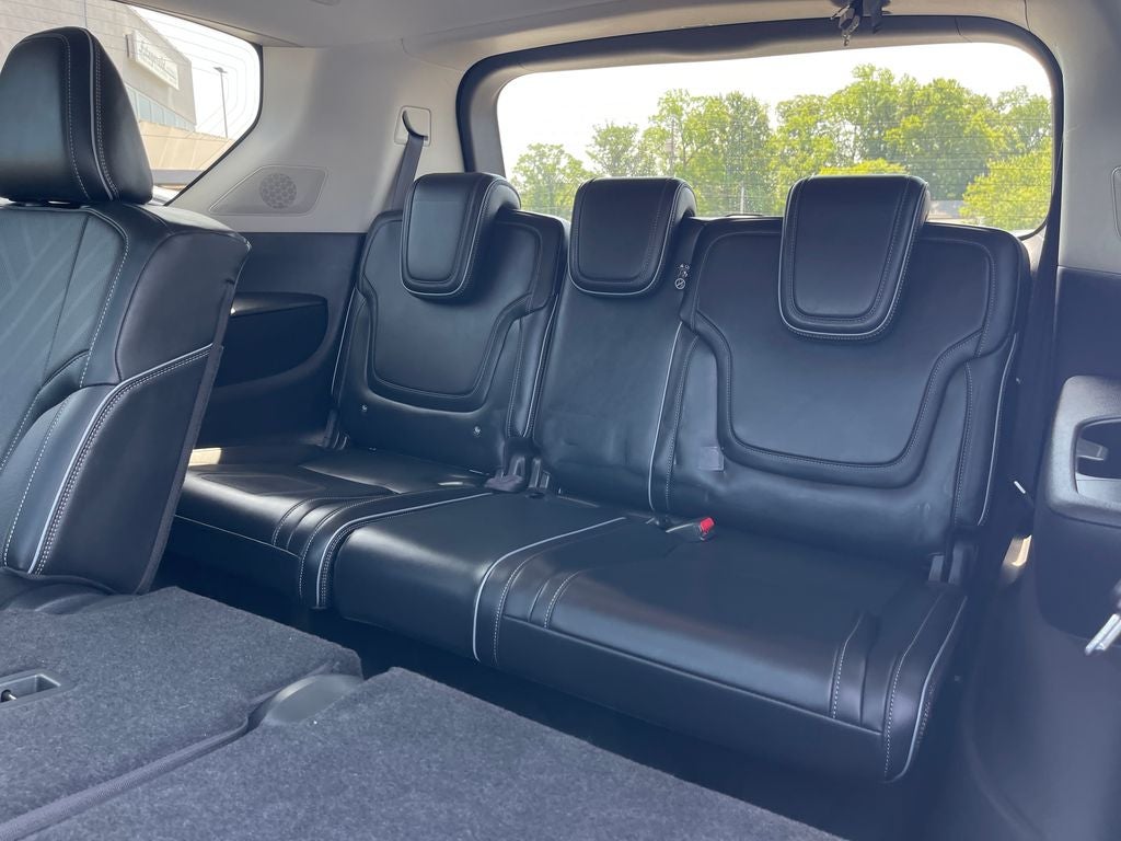 2025 INFINITI QX80 LUXE