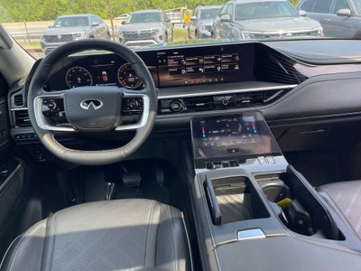 2025 INFINITI QX80 LUXE