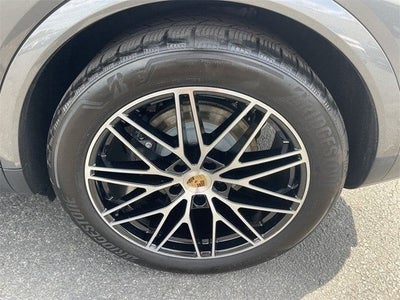2024 Porsche Cayenne Base