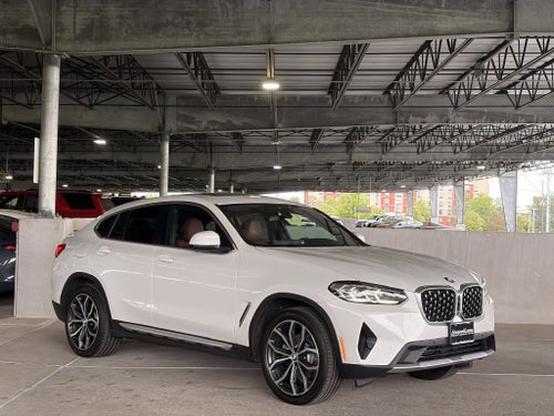 2023 BMW X4 xDrive30i