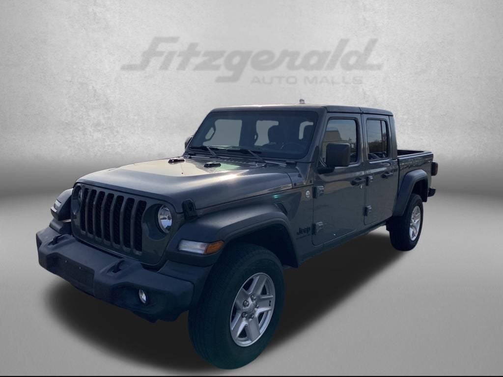 2020 Jeep Gladiator Sport photo 2