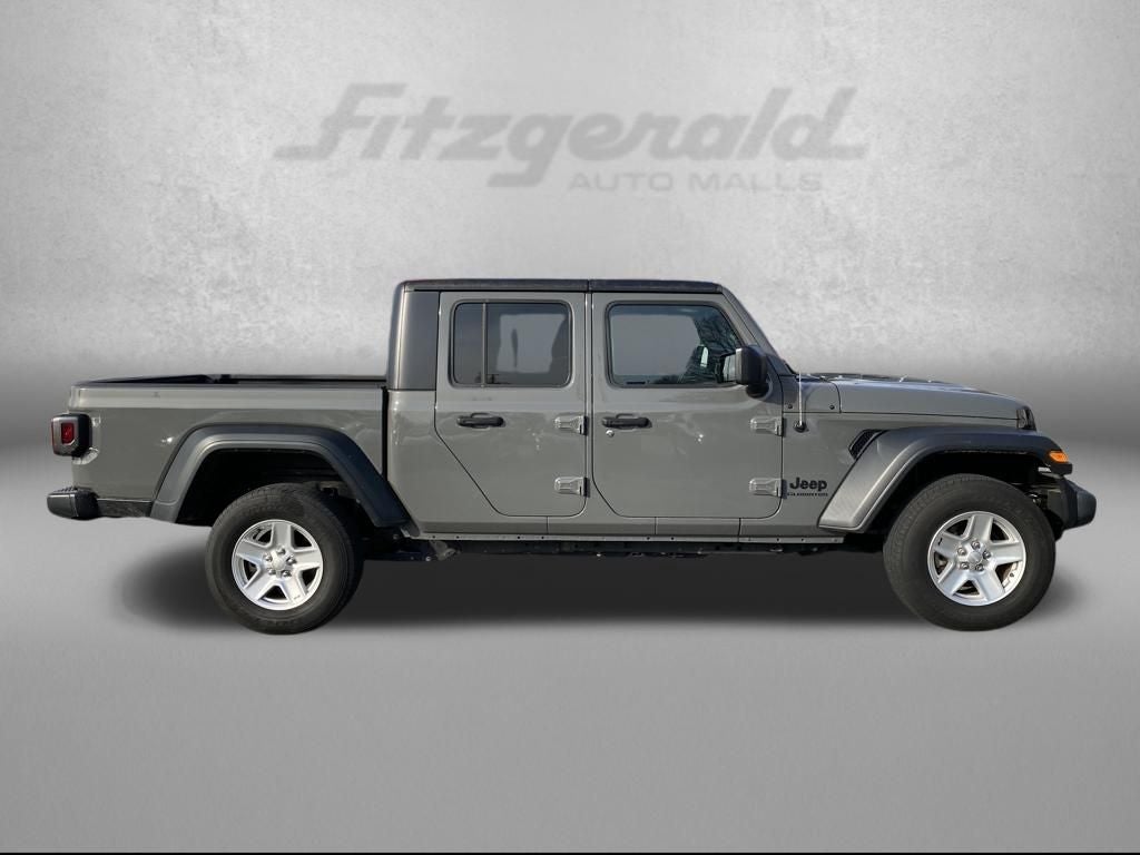 2020 Jeep Gladiator Sport photo 3