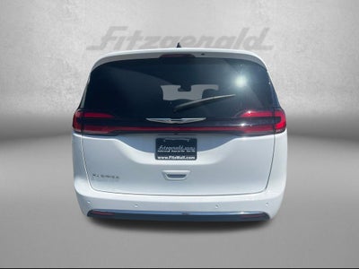 2024 Chrysler Pacifica Touring