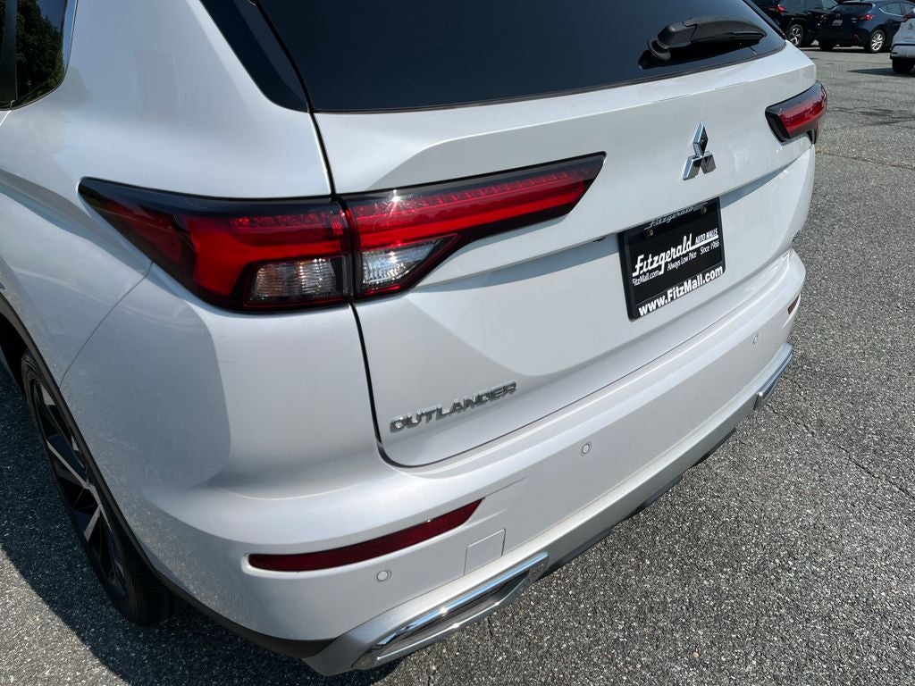 2022 Mitsubishi Outlander SE