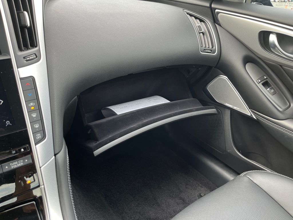 2022 INFINITI Q50 LUXE