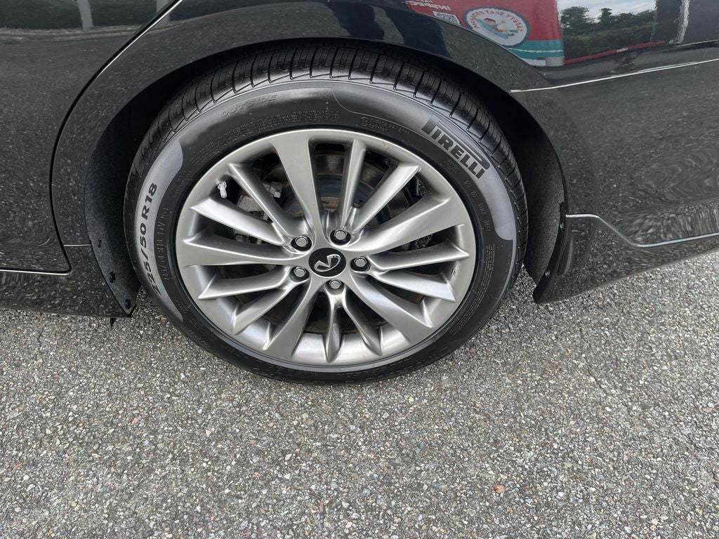2022 INFINITI Q50 LUXE