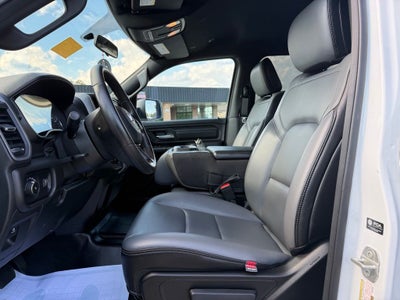 2023 RAM 1500 Tradesman Crew Cab 4x4 6'4' Box