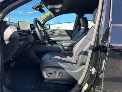 2025 Chevrolet Traverse AWD LT